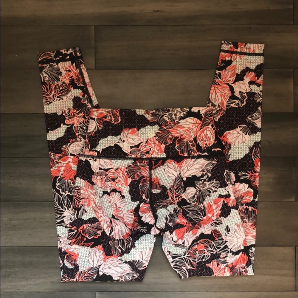 NWOT lululemon wunder under tight HR - CNY - Picture 5 of 13